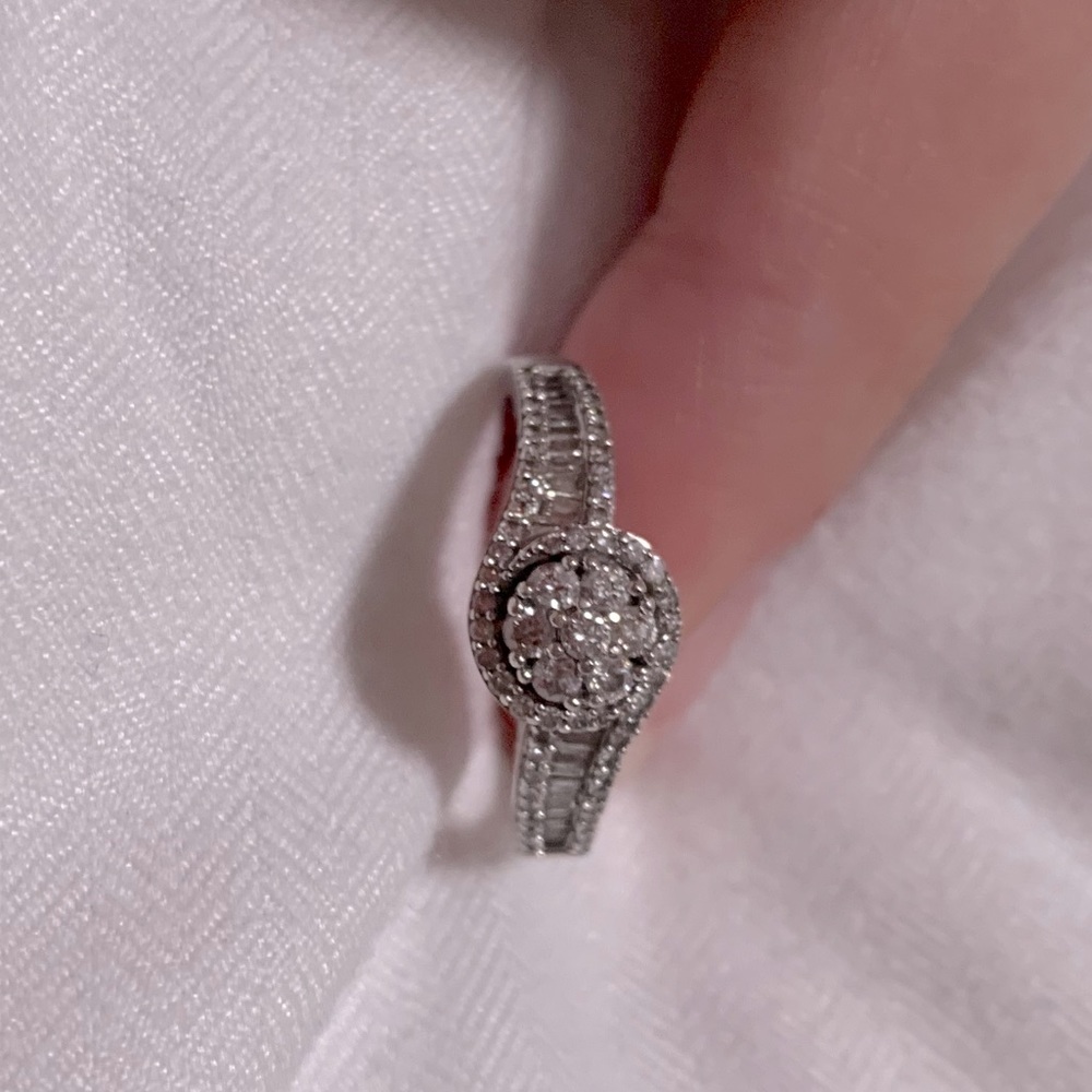 1/2 CT Diamond Halo Ring